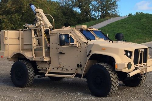 Integracja moździerza Spear Mk II z JLTV może być bardzo ważną wiadomością dla użytkowników lub potencjalnych nabywców amerykańskich wozów, które do tej pory wybrały siły zbrojne Wielkiej Brytanii, Czarnogóry, Litwy, Macedonii Północnej i Brazylii / Zdjęcie: Elbit Systems
