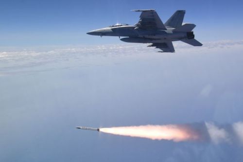 Dostawcą pocisków AARGM-ER dla Australi może być spółka Javelin Joint Venture / Zdjęcie: US Navy