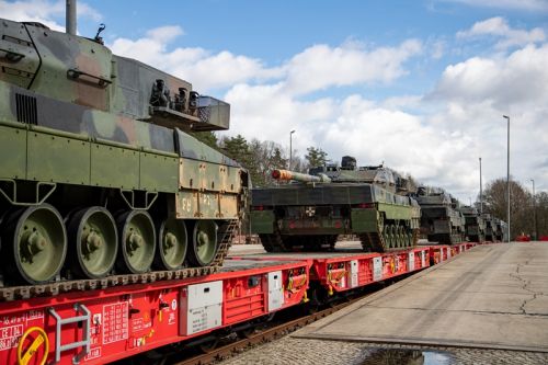 Niemieckie Leopardy 2A6 zostały wysłane na Ukrainę koleją / Zdjęcie: MO Niemiec