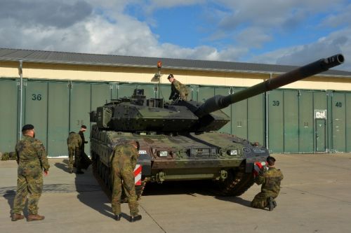 Czołgi Leopard 2 mają zwiększyć potencjał włoskich wojsk lądowych opartych obecnie o 150 rodzimych czołgów C1 Ariete / Zdjęcie: Bundeswehr
