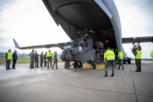 Łącznie modernizacja obejmie 28 holenderskich śmigłowców Apache, co pozwoli utrzymać je w linii do 2050 / Zdjęcie: Koninklijke Luchtmacht