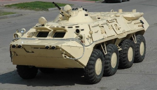 Pierwsze ujawnione zdjęcia jednego z trzech pierwszych BTR-80UP. Wykonano je jeszcze na Ukrainie przed przerzutem do Tadżi w Iraku /Zdjęcia: Bumar