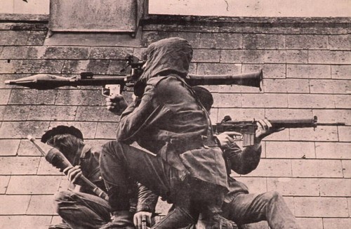 Jedyną armią, która przyjęła AR-18 do uzbrojenia okazała się IRA. Jak tu nie mówić o pechu prześladującym broń? /Zdjęcie: archiwum Bogusława Trzaskały