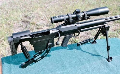 Względnie lekki (14,95  kg) WKW Wilk został zaprojektowany dla powszechnie stosowanego w tego typu  uzbrojeniu standardowego naboju NATO 12,7 mm x 99 Browning (.50 BMG),  dostarczanego z wymiennego magazynka o pojemności 7 sztuk /Zdjęcie: Grzegorz Hołdanowicz 