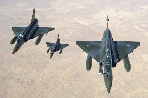 Działania w Mali rozpoczęto od wzmocnienia sił lotniczych stacjonujących w Czadzie, przebazowując do Ndżameny klucz Mirage’y 2000D z eskadry myśliwskiej EC 3/3 Ardennes / Zdjęcie: Ministerstwo Obrony Francji
