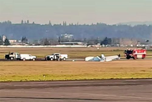 Wrak samolotu Beechcraft Bonanza, który rozbił się 29 stycznia 2022 na lotnisku McNara w Salem / Zdjęcie: Marion Polk Yamhill Crime, Traffic and Severe Weather Alerts Facebook group