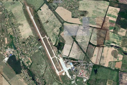 Lotnisko Hostomel na zdjęciu satelitarnym / Zdjęcie: Twitter