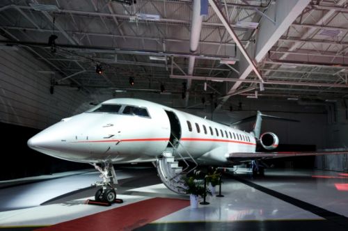 Jubileuszowy, 100. samolot odrzutowy klasy biznes Global 7500 trafił do towarzystwa VistaJet. Pierwszy samolot tego modelu został przekazany użytkownikowi niecałe 3,5 roku wcześniej  / Zdjęcie: VistaJet