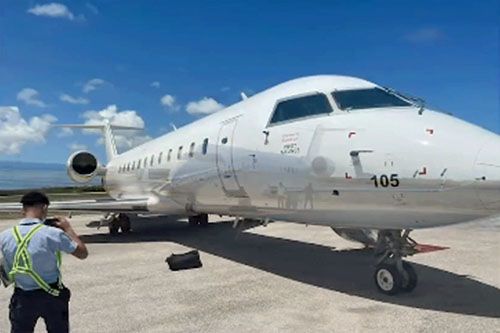 Samolot CRJ 100 kanadyjskich linii Pivot zatrzymany na lotnisku Punta Cana w Dominikanie po odkryciu w jego przedziale awioniki torby z 200 kg kokainy / Zdjęcie: Twitter – autor nieznany