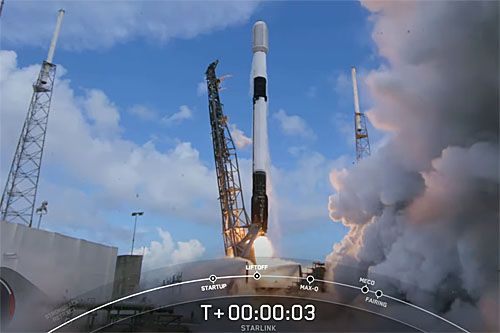 Rakieta nośna SpaceX Falcon9 startuje do lotu z 53 satelitami telekomunikacyjnymi Starlink, 17 lipca 2022,  10:20 / Zdjęcie: SpaceX