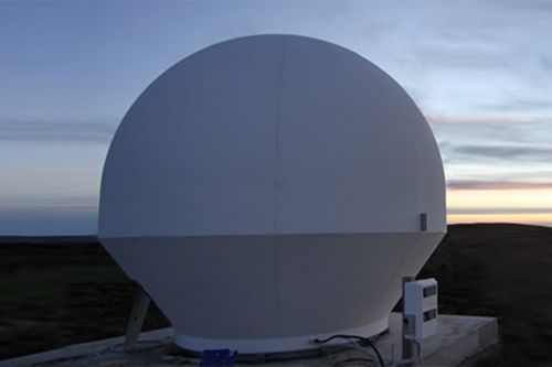 Pracujący w 3 pasmach system śledzenia satelitów Gaia 100 stanowi odpowiedź na rosnące zapotrzebowanie rynku operatorów satelitów EO, LEO i MEO / Zdjęcie: Orbit Communication Systems