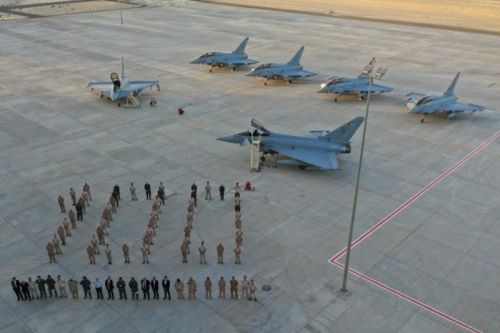 Kuwejckie Typhoony stacjonują w bazie Salem Al Sabah i wchodzą w skład 7. eskadry wojsk lotniczych / Zdjęcie: 