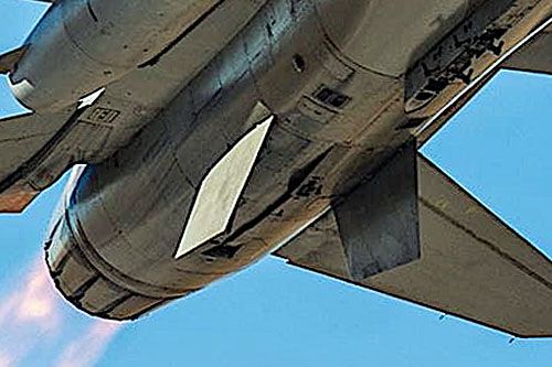 Płetwy podpkadłubowe samolotu F-16 / Zdjęcie: USAF
