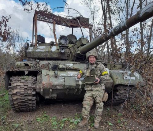 Na materiałach wizualnych potwierdzono przejęcie przez Ukraińców 37 czołgów rodziny T-62 / Zdjęcie: Twitter