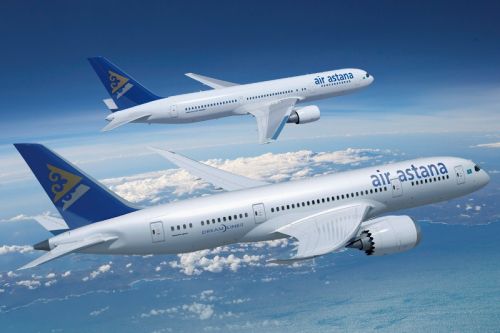 Dreamlinery 787-9 (na pierwszym planie) zastąpią we flocie Air Astana Boeingi 767-300ER / Ilustracja: Air Astana