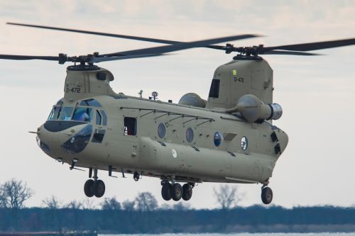 Królewskie wojska lotnicze Holandii dysponują obecnie 20 śmigłowcami transportowymi CH-47F Chinook CAAS / Zdjęcie: Boeing