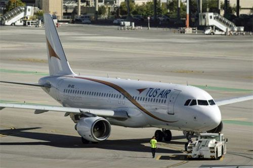 Airbus A320 cypryjskich TUS Airways przed odlotem z Tel Awiwu do Dohy / Zdjęcie: Twitter – westobserver
