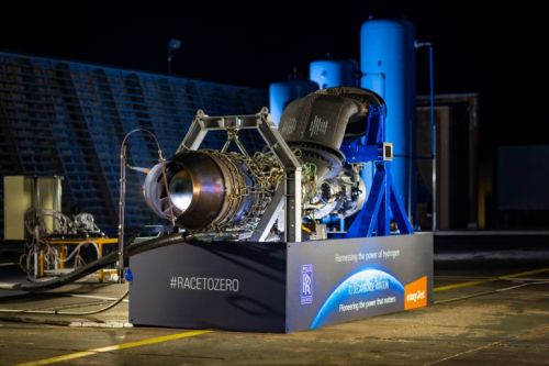 Test napędzanego wodorem przerobionego silnika turbośmigłowego Rolls-Royce AE 2100-A odbył się w ośrodku badawczym brytyjskiego ministerstwa obrony w Boscombe Down / Zdjęcie: Jonathan Green – Rolls-Royce