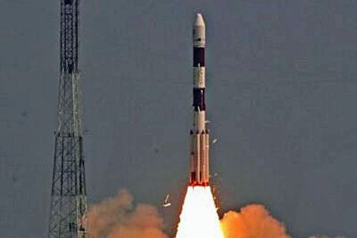 Rakieta nośna PSLV-XL startuje z ośrodka kosmicznego Satish Dhawan w Indiach / Zdjęcie: ISRO