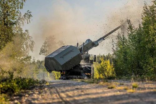 Na Ukrainę ma zostać wysłanych 8 armatohaubic samobieżnych Archer kal. 155 mm, które są obecnie zmagazynowane w Szwecji / Zdjęcie: Svenska Armén
