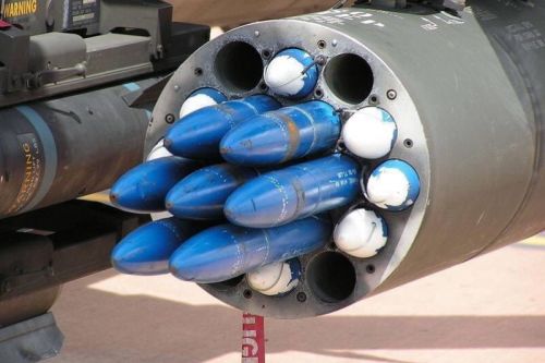 Wśród przekazywanej amunicji mają się znaleźć npr kal. 70 mm / Zdjęcie: Twitter