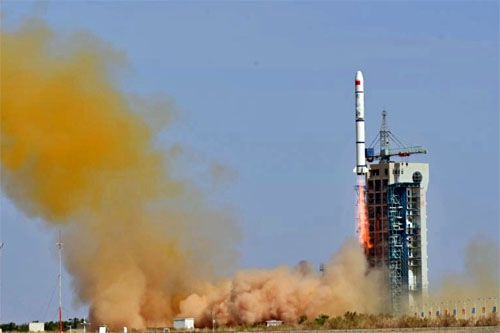 Chińska rakieta nośna CZ-2C startuje z ośrodka kosmicznego Jiuquan w północno-zachodnich Chinach, 21 maja 2023, 16:00 czasu pekińskiego / Zdjęcie: CAST