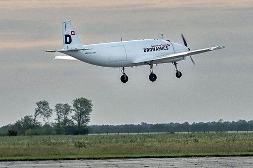 Prototyp – demonstrator technologii transportowego bsl Black Swan startuje do pierwszego lotu / Zdjęcie: Dronamics