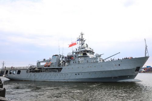 W skład PKW Czernicki 2023 wchodzi okręt dowodzenia siłami obrony przeciwminowej ORP Kontradmirał Xawery Czernicki…