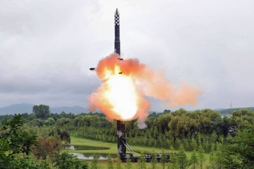 Międzykontynentalna rakieta balistyczna na paliwo stałe Hwasong-18 startuje do lotu testowego, 12 lipca 2023 / Zdjęcie: Twitter
