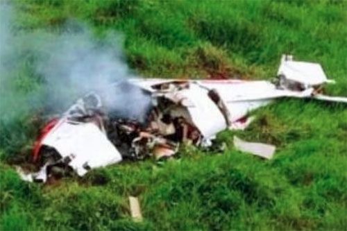 Spalony wrak samolotu Cessna Turbo Centurion, który rozbił się Kolumbii. W jego katastrofie zginęło 5 polityków partii Centrum Demokratyczne / Zdjęcie: Twitter – API Week