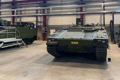 Odbudowane CV90 mają posłużyć Norwegom jako baza dla odmian wozów specjalistycznych / Zdjęcie: FMA