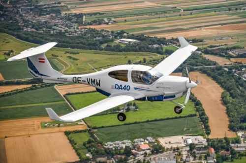 eDA40 ma zostać zaprezentowany publiczności podczas targów AERO Friedrichshafen 2024 / Zdjęcie: Diamond Aircraft