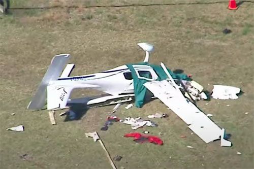 Wrak samolotu Jabiru J430, który rozbił się na lotnisku Caboolture w Australii / Zdjęcie: 7 News Brisbane