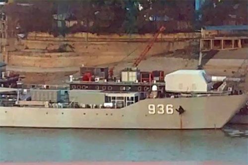 Chiński okręt desantowy Haiyang Shan wykorzystywany do testowania eksperymentalnego działa elektromagnetycznego / Zdjęcie: AndrewTear