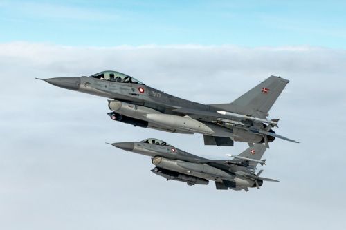 Wraz z samolotami F-16AM/BM argentyński zakup może objąć pociski powietrze-powietrze krótkiego i średniego zasięgu / Zdjęcie: Forsvaret