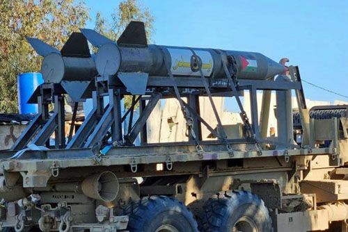 Wyrzutnia rakiet balistycznych krótkiego zasięgu ziemia-ziemia Badr-3 zdobyta przez Izraelczyków w Strefie Gazy / Zdjęcie: IDF