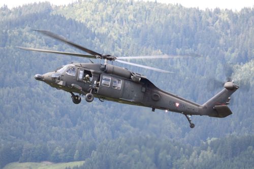 Austria została pierwszym użytkownikiem Black Hawków w Europie w 2002. Teraz planowana jest rozbudowa ich floty składającej się obecnie z 9 S-70A-42 / Zdjęcie: Bartosz Głowacki