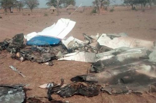 Wrak samolotu Piper PA-32, który rozbił się w Burkina Faso / Zdjęcie: AIB