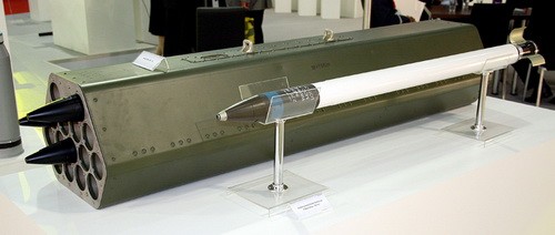 Niekierowany pocisk rakietowy NLPR-70, wraz z opracowaną przez Mesko i  ITWL 15-lufową wyrzutnią WW-15, przedstawiono do nagrody Defendera /  Zdjęcie: Grzegorz Franczyk