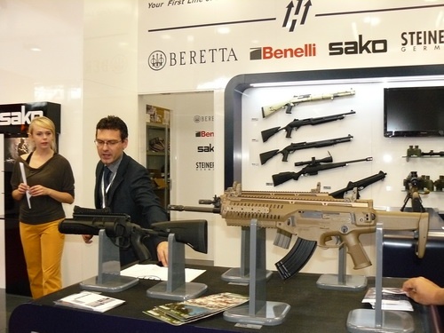 Po raz pierwszy w Polsce pojawiło się stoisko Beretta Defense Technologies (BDT). Włoski koncern pojawił się w Polsce w ramach wystawy narodowej