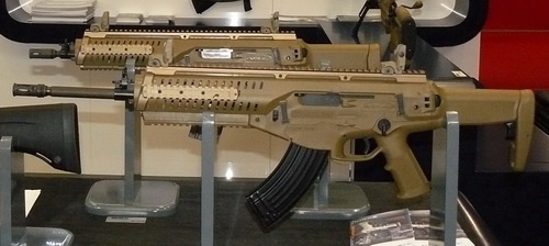 Na MSPO przedstawiciele BDT zapowiedzieli premierę w 2013 nowej odmiany swojej sztandarowej konstrukcji - karabinka ARX 160. Beretta ARX 200 w swojej podstawowej odmianie będzie zasilana nabojem 7,62 mm x 51 NATO / Zdjęcia: Remigiusz Wilk