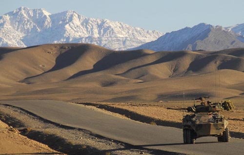 Do zadań polskiego batalionu manewrowego należeć ma utrzymanie kontroli nad drogą Kandahar-Kabul / Zdjęcie: Canadian Forces Combat Camera