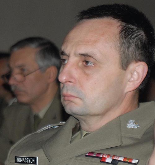 Niezwykle aktywnym uczestnikiem konferencji był gen. Marek  Tomaszycki - dowódca polskiego kontyngentu w siłach ISAF/NATO w  Afganistanie / Zdjęcie: Grzegorz Hołdanowicz