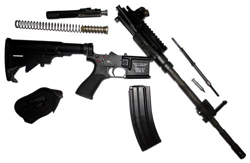 Karabinek HK416 częściowo rozłożony /Zdjęcie: Andrzej Krugler