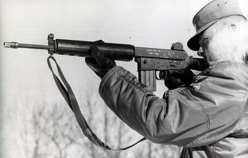 Prototyp numer 002 AR-18 podczas przeprowadzanych w 1964 przez USAF testów w warunkach zimowych /Zdjęcie: archiwum Bogusława Trzaskały
