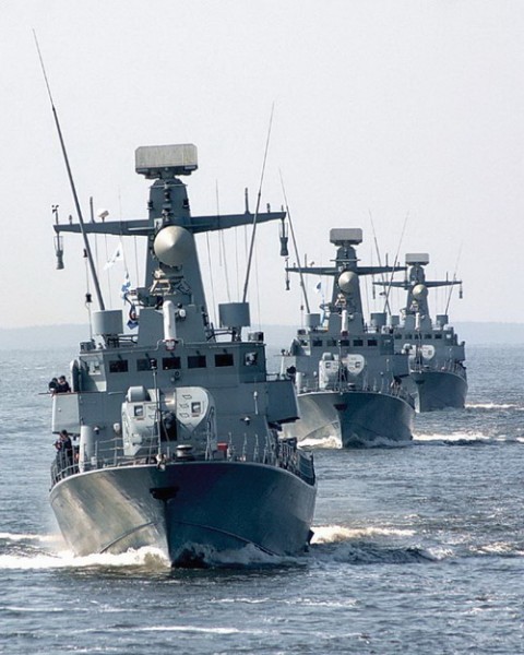 Trzy przebudowane okręty rakietowe projektu 660 otrzymują główny oręż w postaci pocisków RBS 15 Mk III w samą porę, aby zastąpić w roli pięści uderzeniowej naszej floty odsyłane na emeryturę do końca 2008 poradzieckie jednostki typu Tarantula / Zdjęcie: Przemysław Gurgurewicz