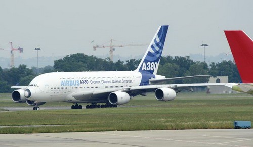 Tematem nr 1 tegorocznego TPB była ekologia. Z tej okazji flagowy produkt konsorcjum, A380, prezentowany był w nowym malowaniu, odzwierciedlającym kierunki rozwoju współczesnego lotnictwa komunikacyjnego