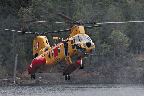 Siły zbrojne Kanady rozpoczęły eksploatację poszukiwawczo-ratowniczych CH-113 Labrador w 1963 (podobnie jak CH-124). Na szczęście zakup ich następców był zrealizowany bez problemów. Ostatni Labrador zakończył służbę w 2004 / Zdjęcie: Canadian Forces Combat Camera