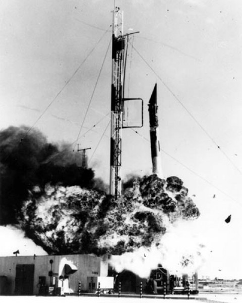 Kosmiczny blamaż USA - nieudana próba wysłania satelity 6 grudnia 1957 / Zdjęcie: NASA