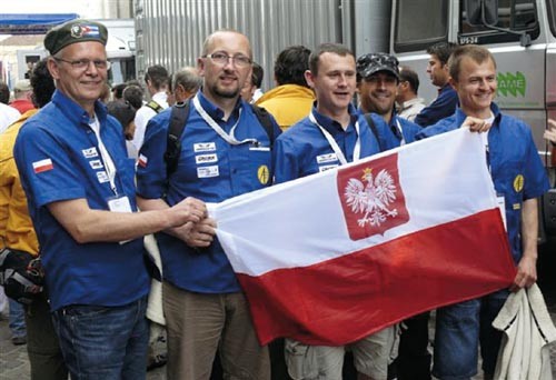 Polska ekipa PPG przed ceremonią otwarcia Olimpiady Lotniczej w Turynie / Zdjęcie: Sebastian Kawa